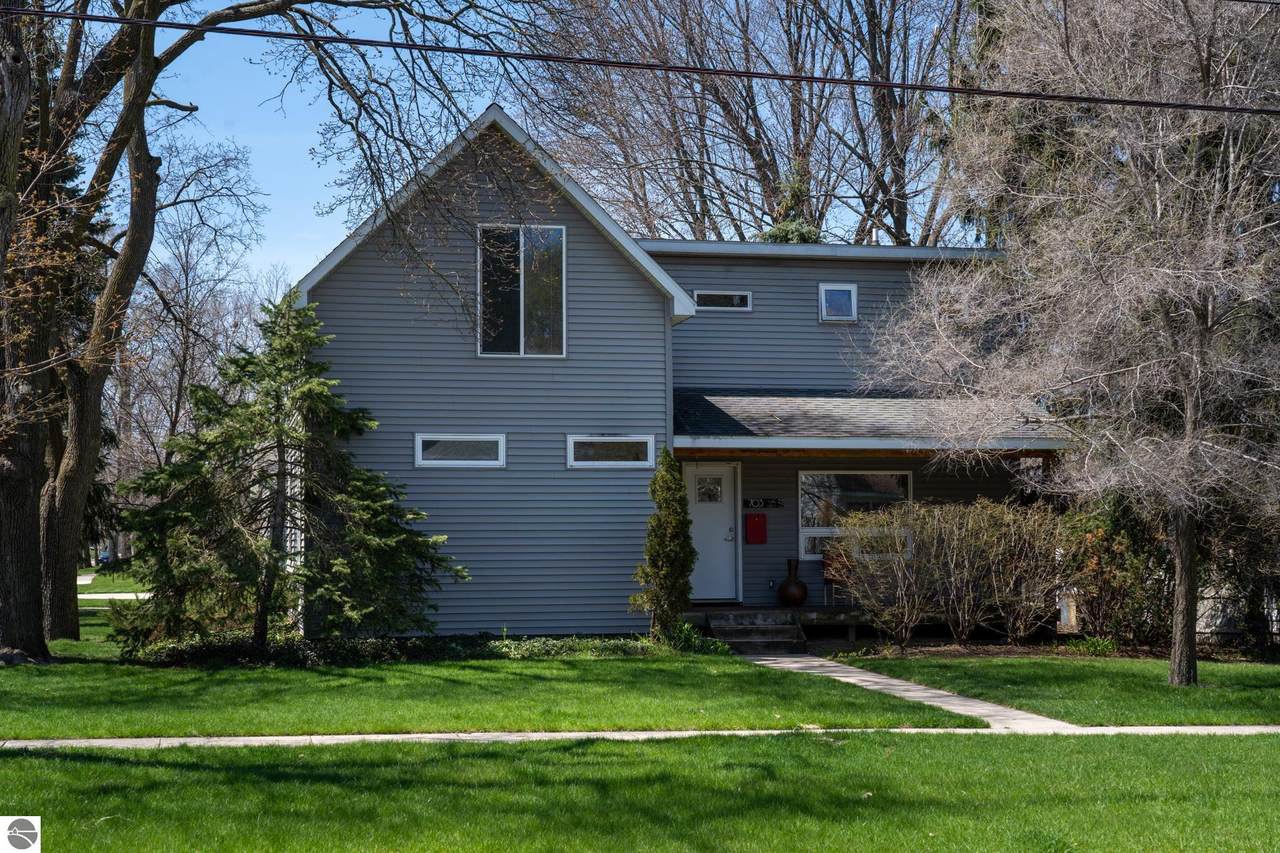 703 Fancher Avenue - Photo 1