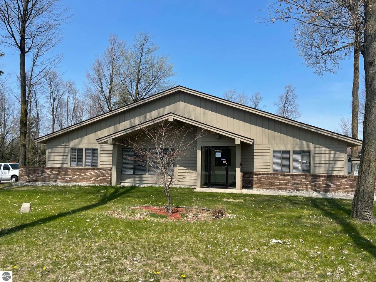 528 Hughes Drive - Photo 1