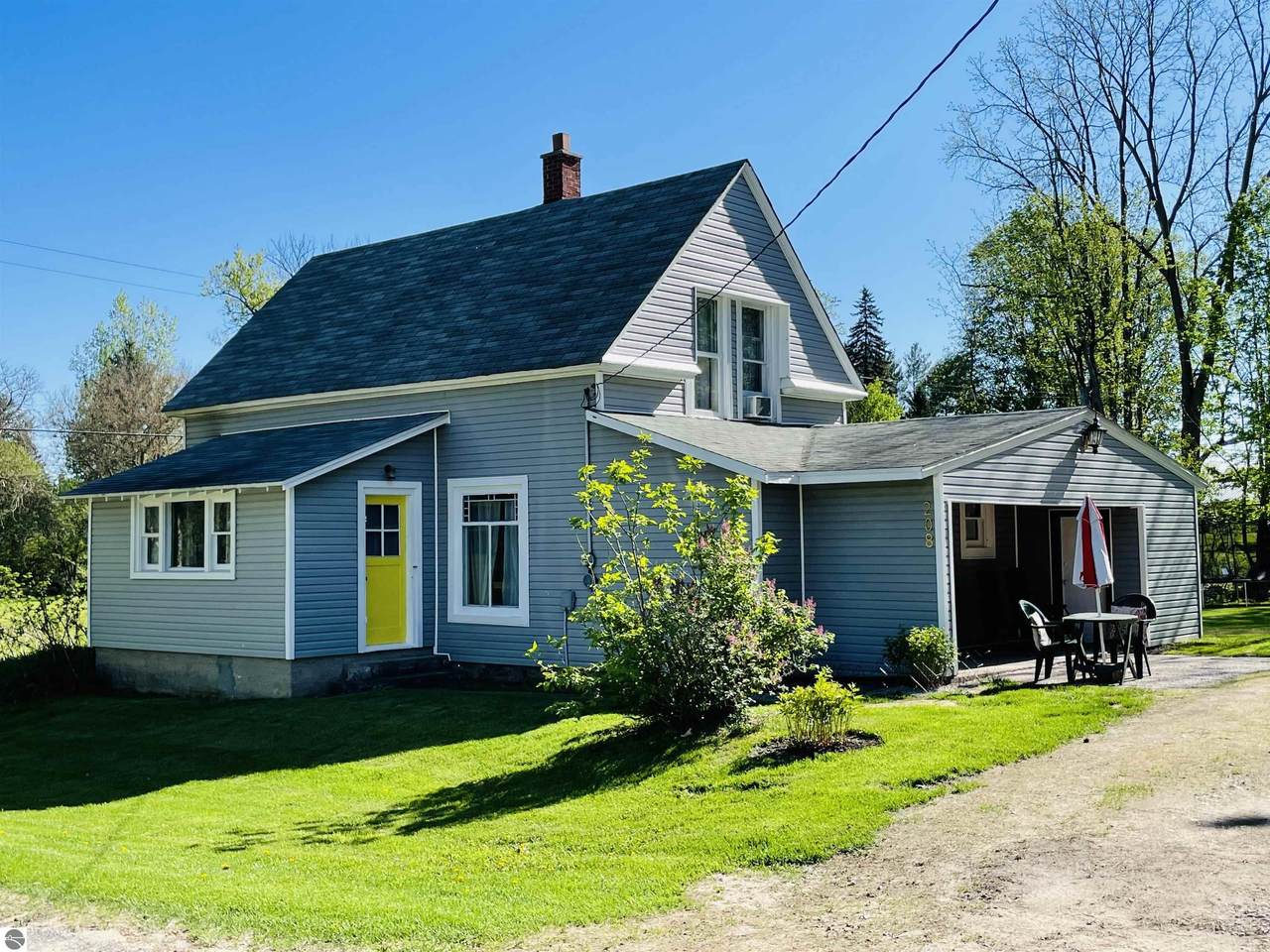 208 Houghton Street - Photo 1