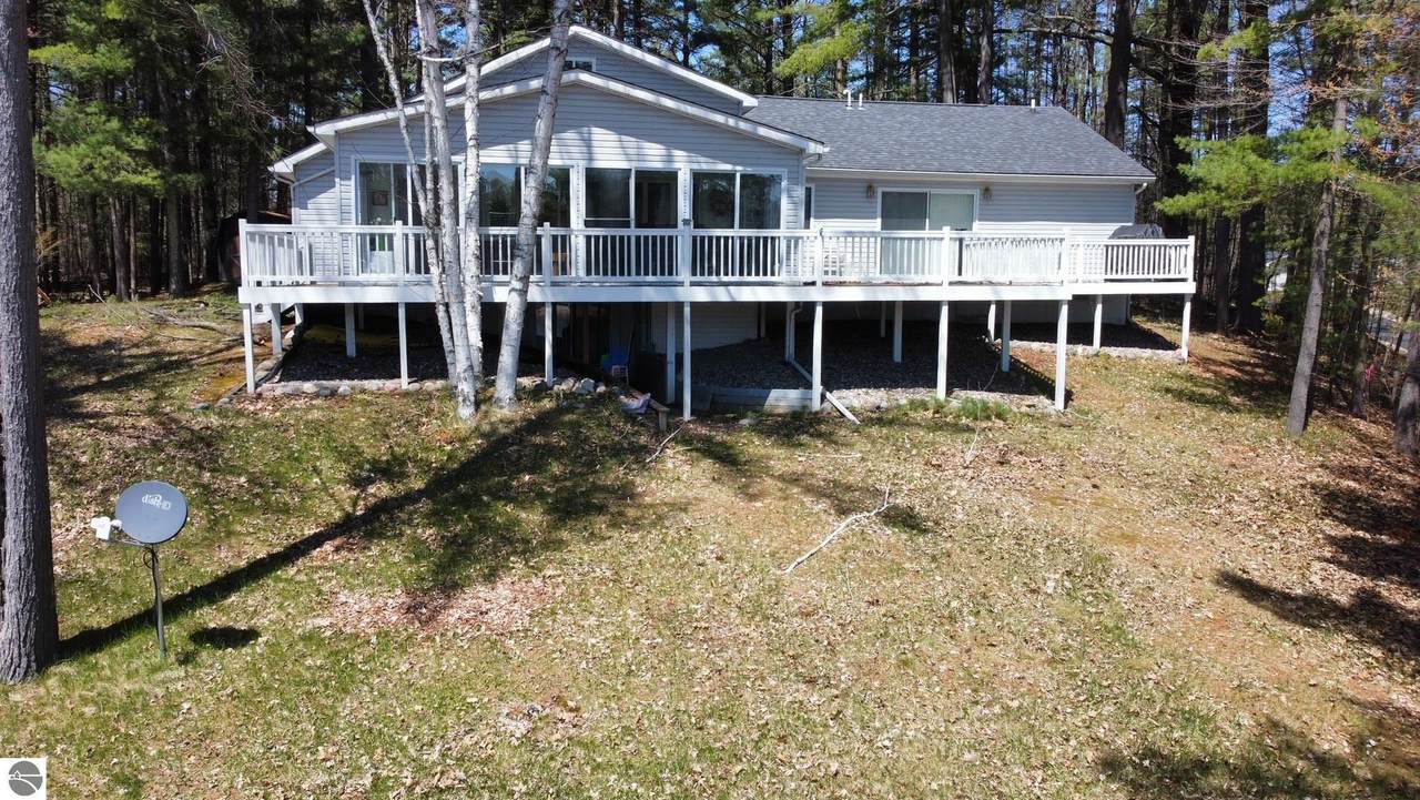 3494 Pinecrest Drive - Photo 1