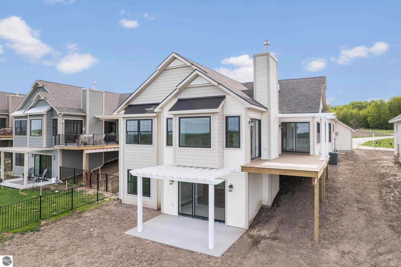 2764 Crown Drive - Photo 1