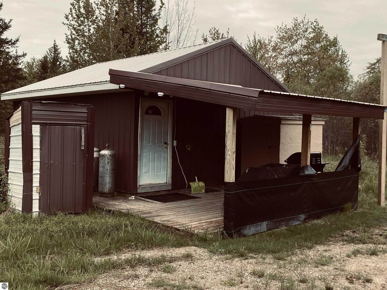 5030 Snyder - Photo 1