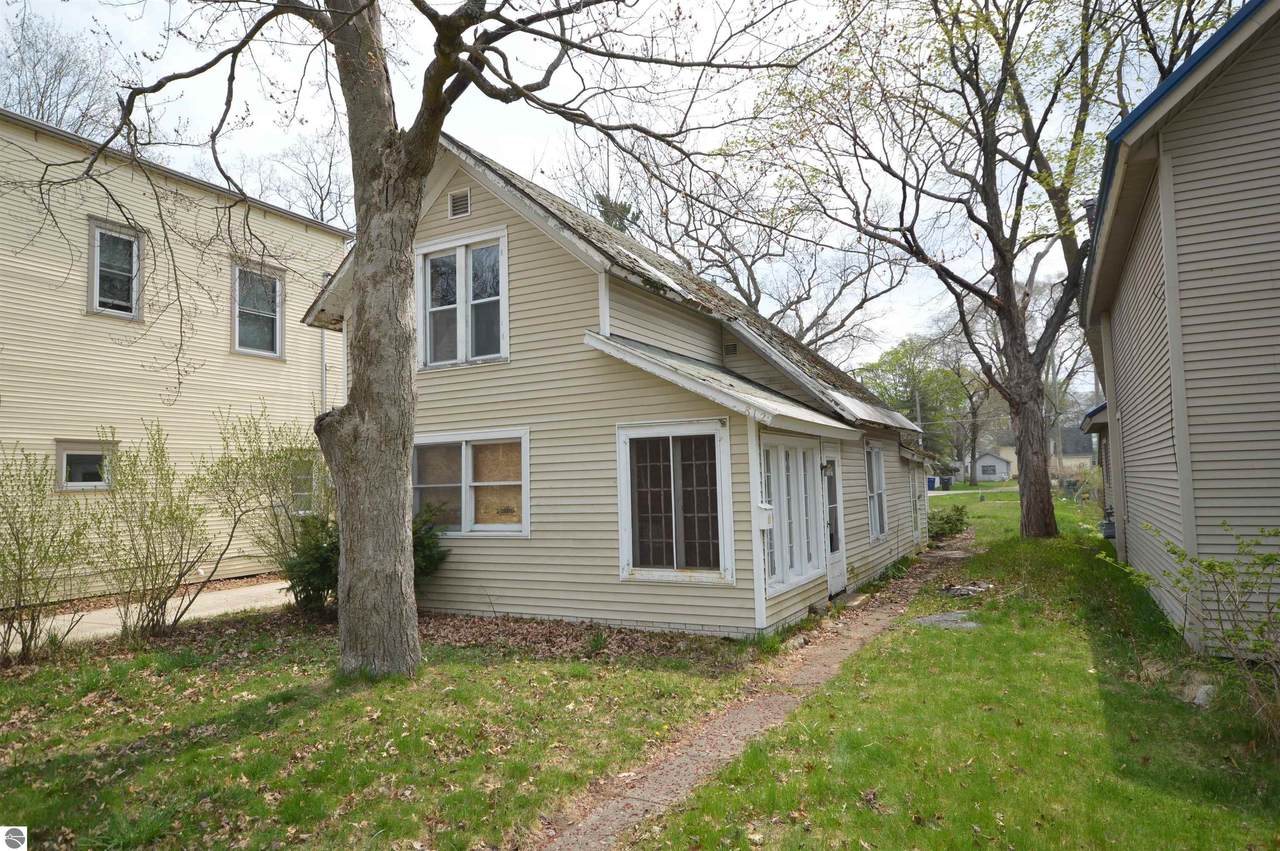 812 Webster Street - Photo 1
