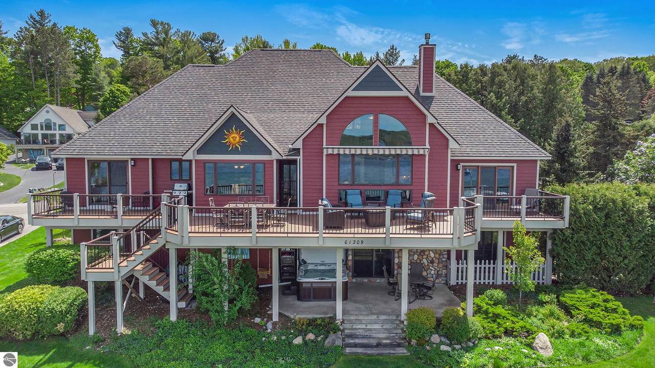 1209 Lakeshore Drive - Photo 1