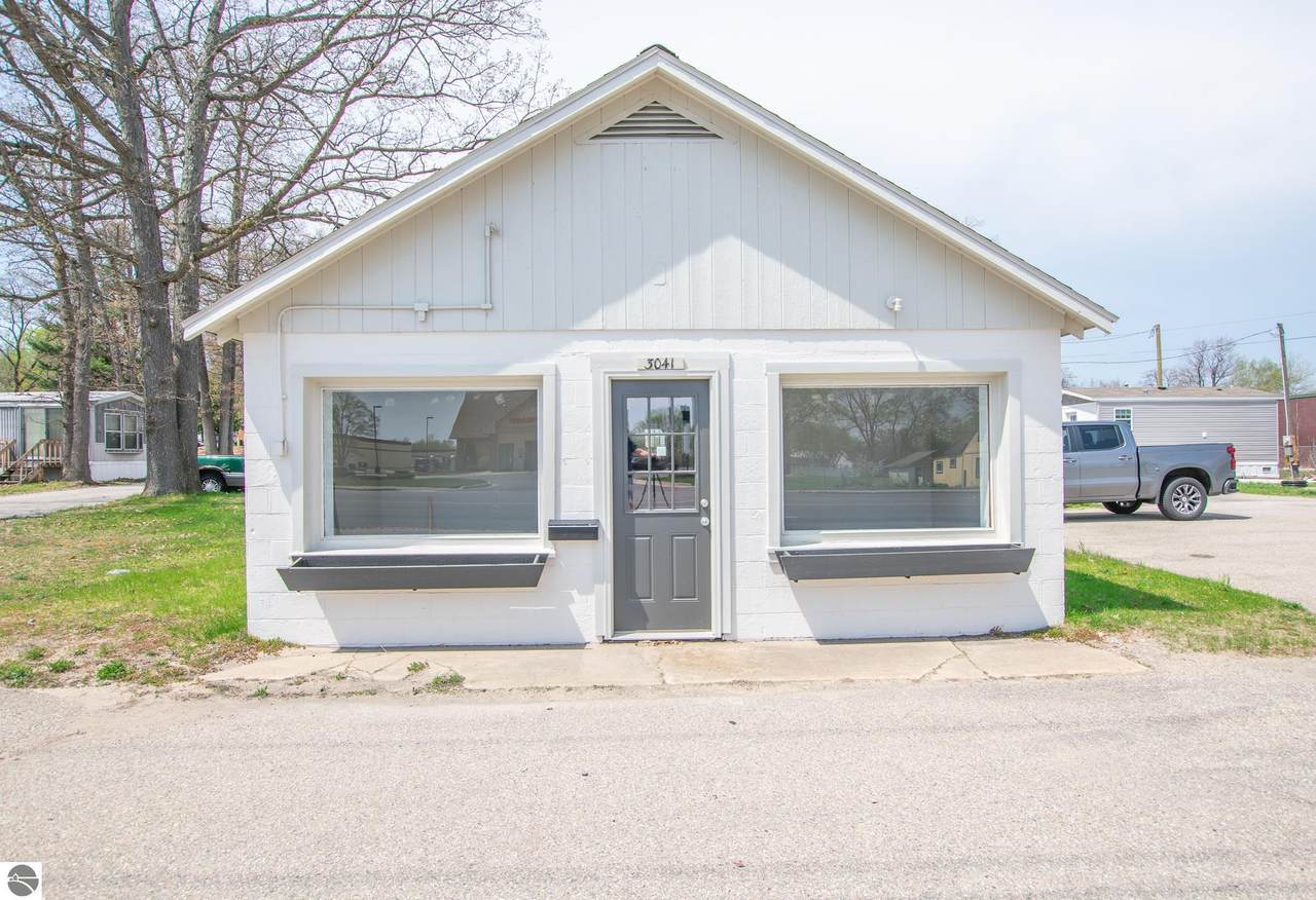 3041 Garfield Road - Photo 1