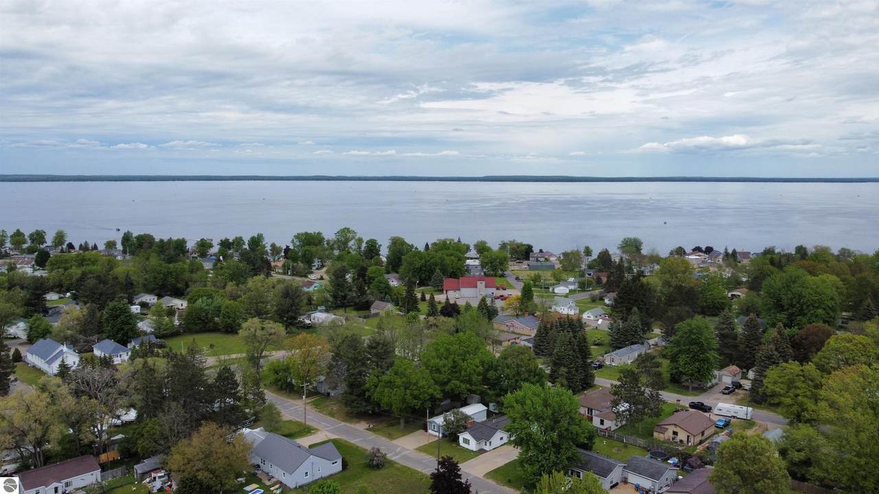 123 Lasalle Avenue - Photo 1