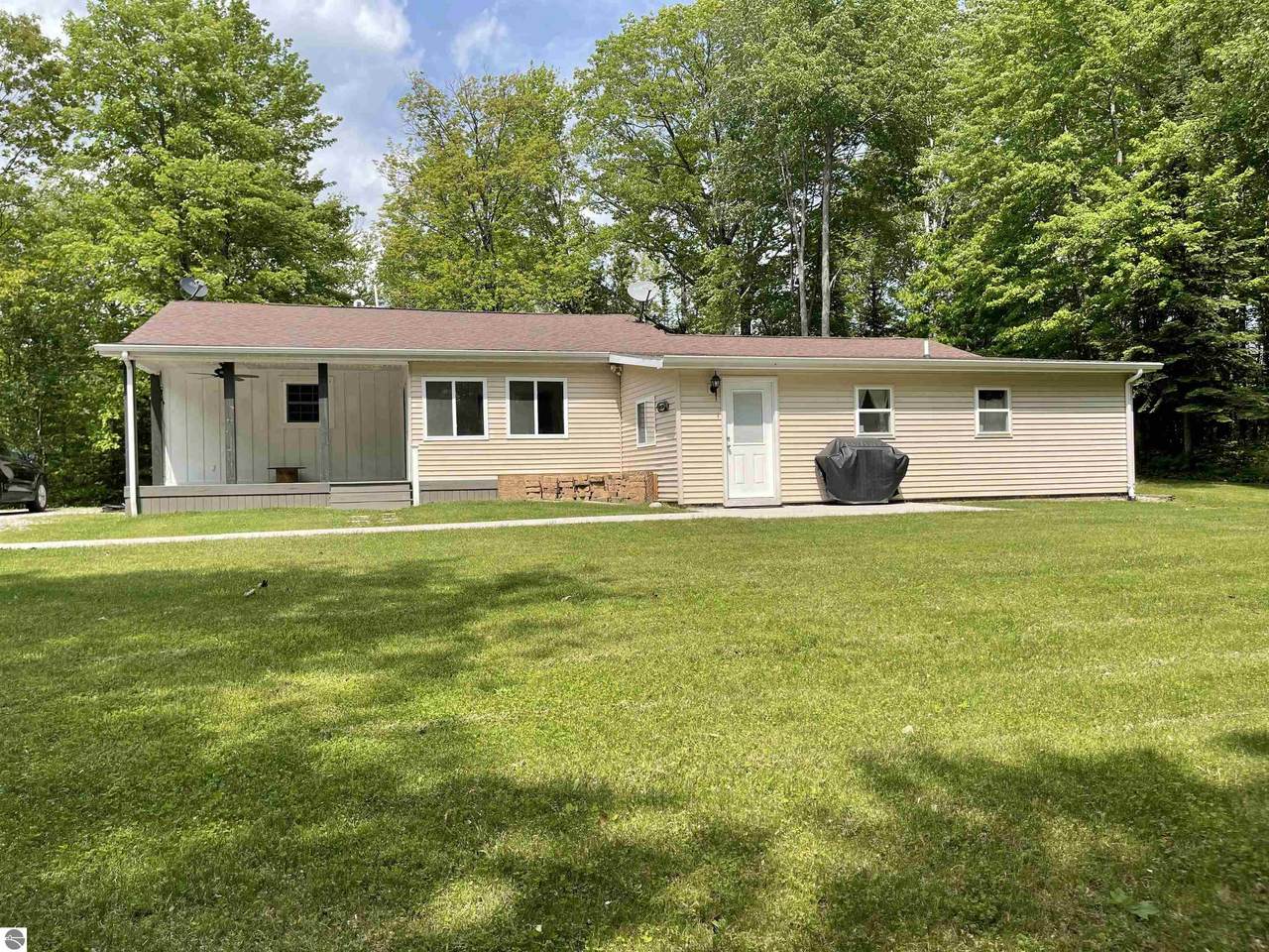8800 Davy Drive - Photo 1