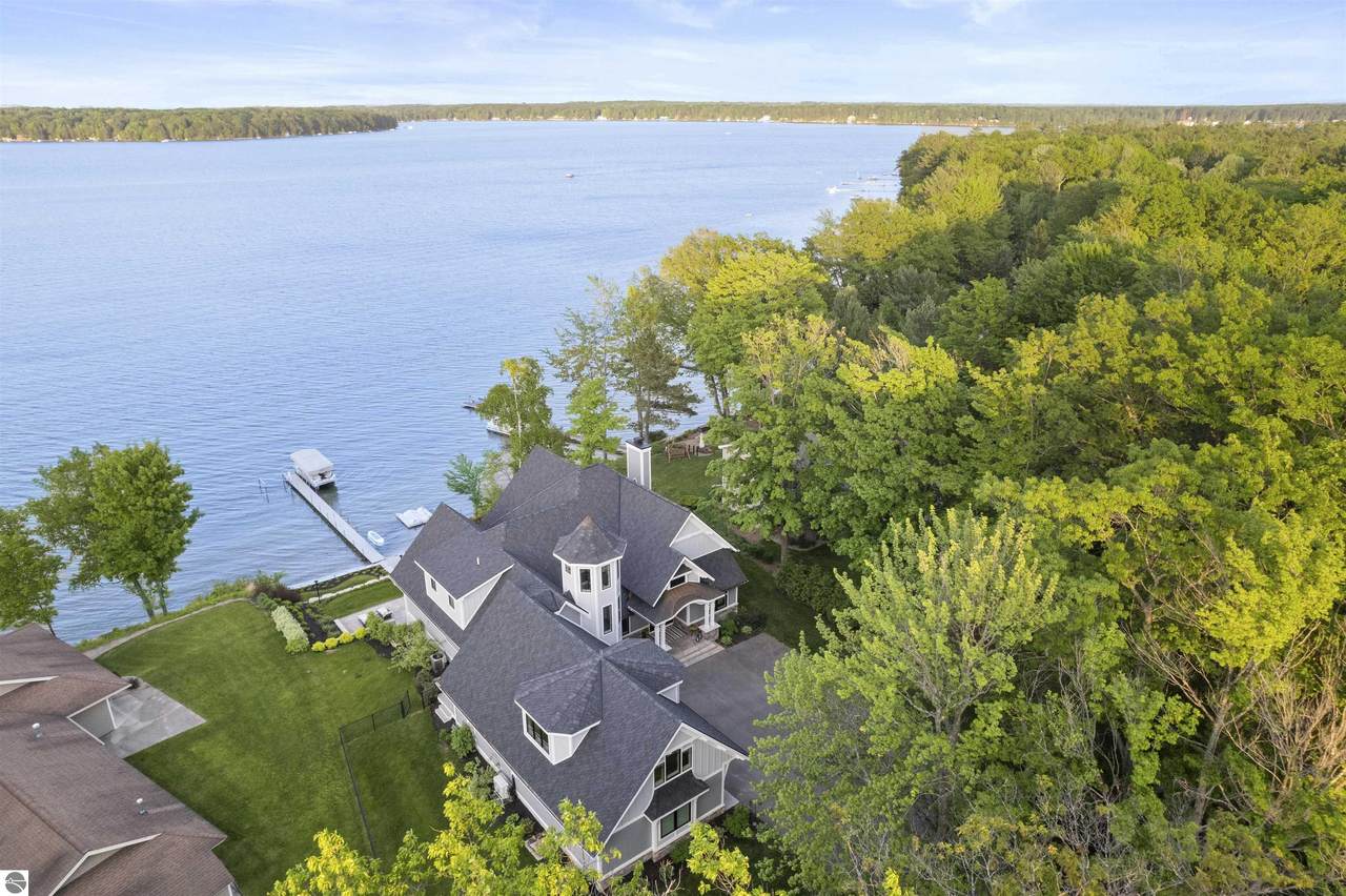 1026 Long Lake Road - Photo 1