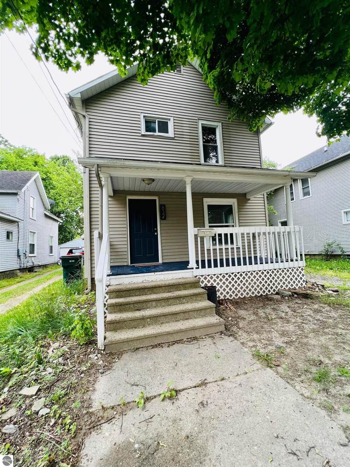832 Hickory Street - Photo 1