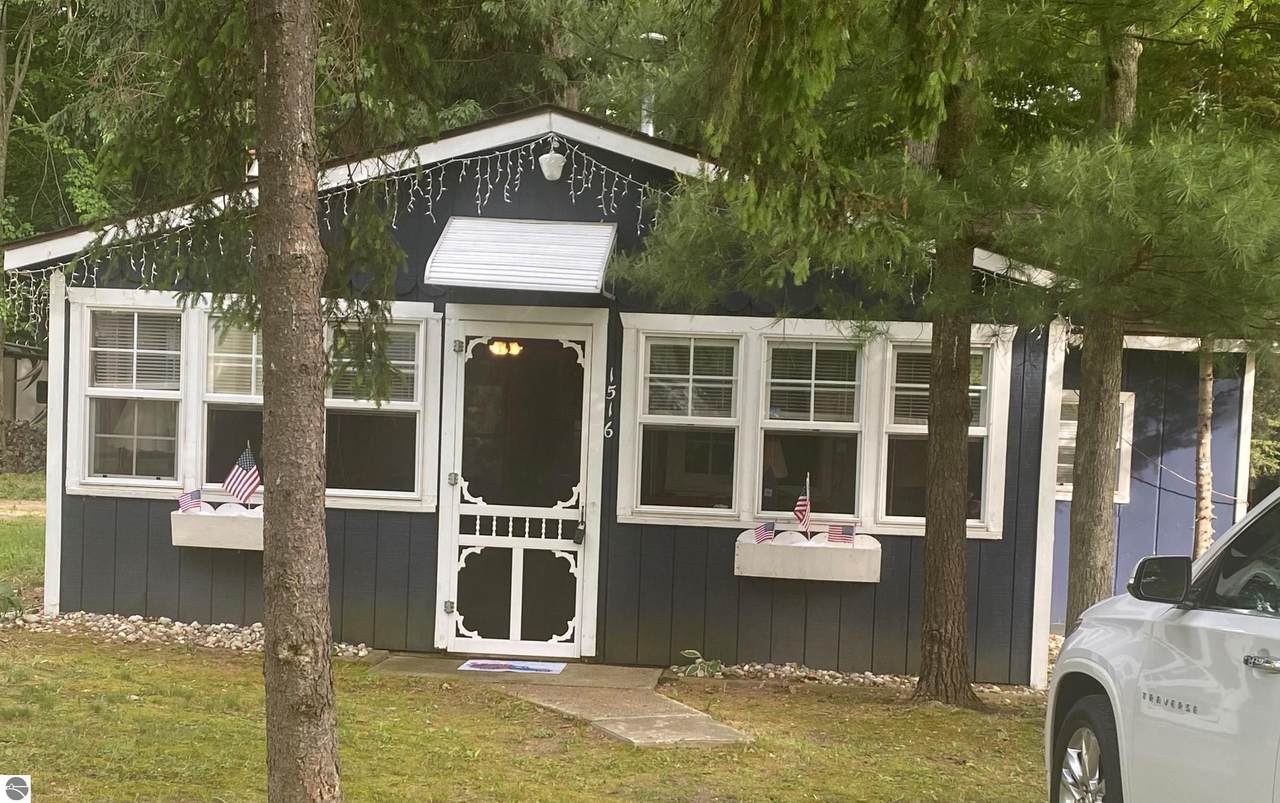 1516 Arbor Drive - Photo 1
