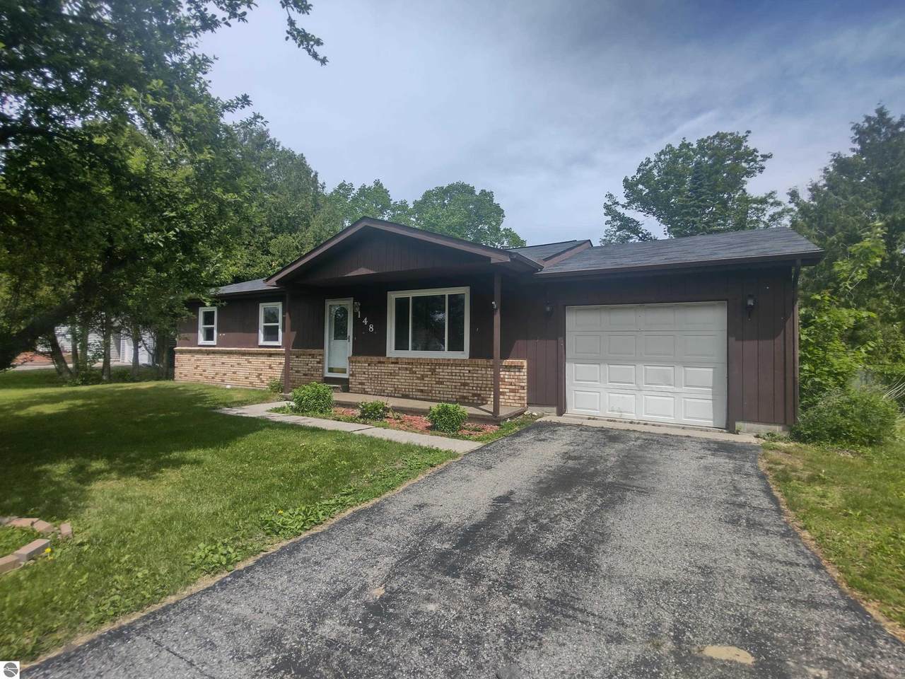 148 Roberta Drive - Photo 1