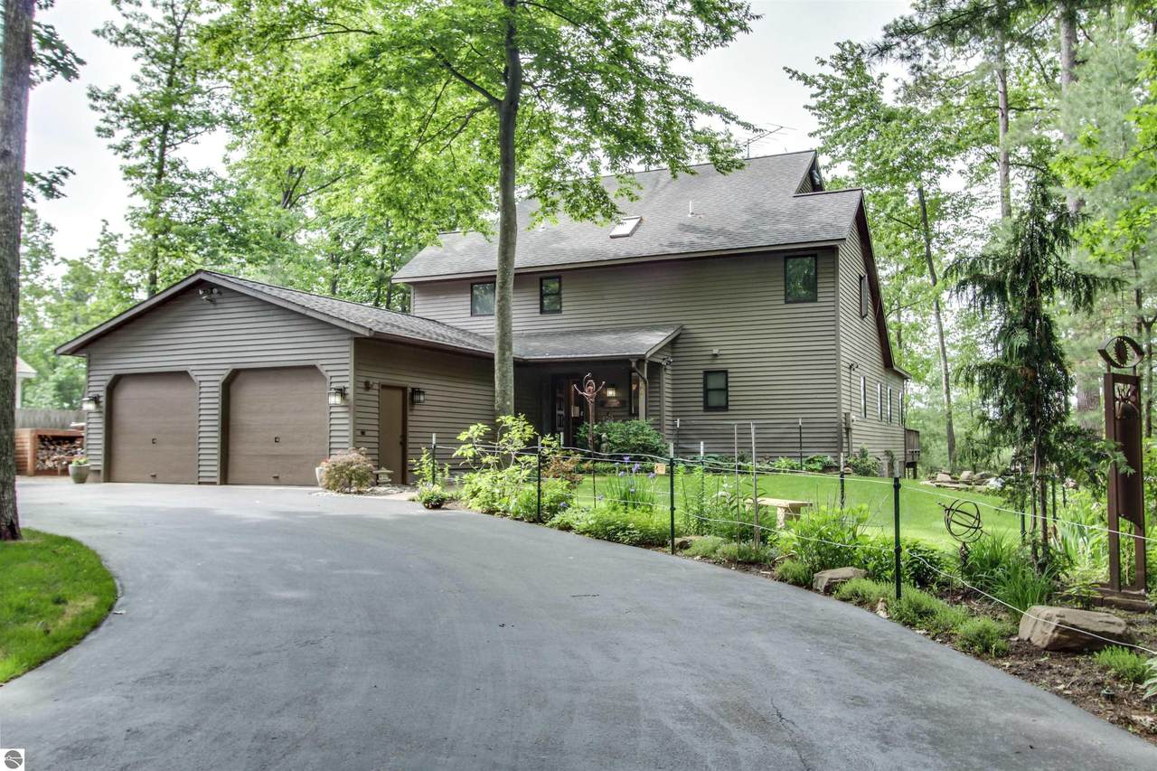641 Peninsula Trail - Photo 1