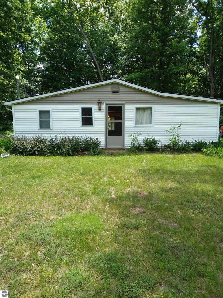 5841 Woodland - Photo 1