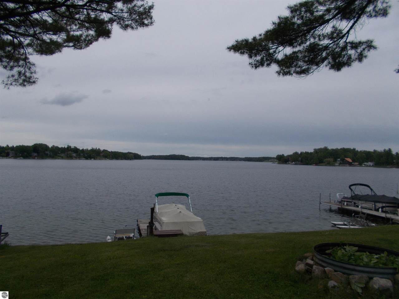 826 Kenyon Road - Photo 1