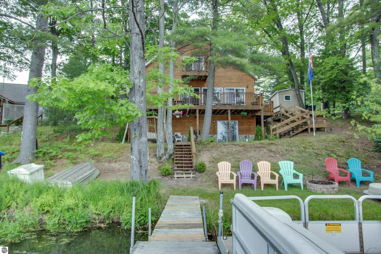 4390 Lakeview Trail - Photo 1