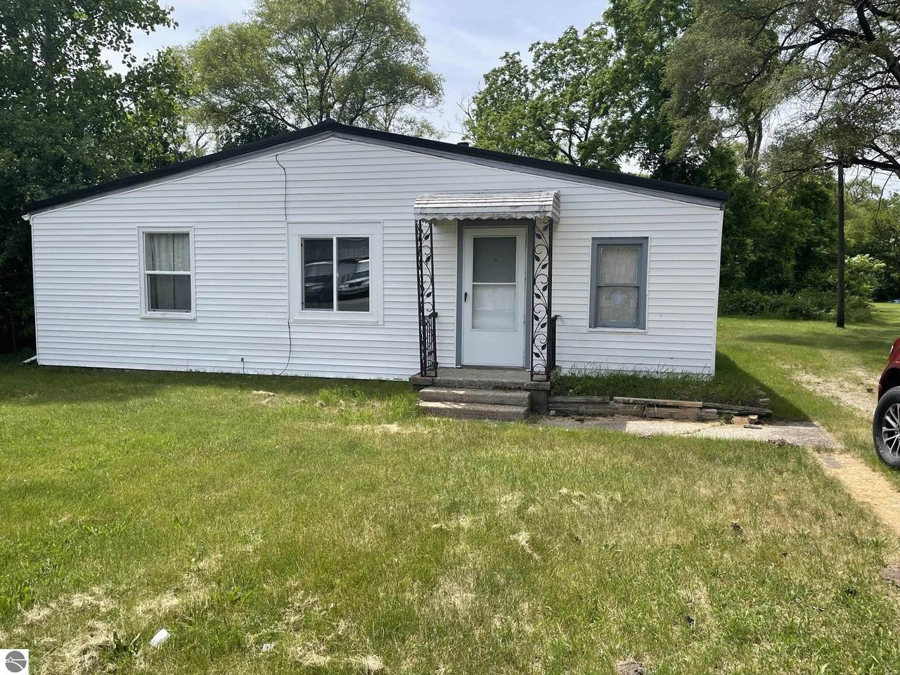 2082 Elizabeth Street - Photo 1