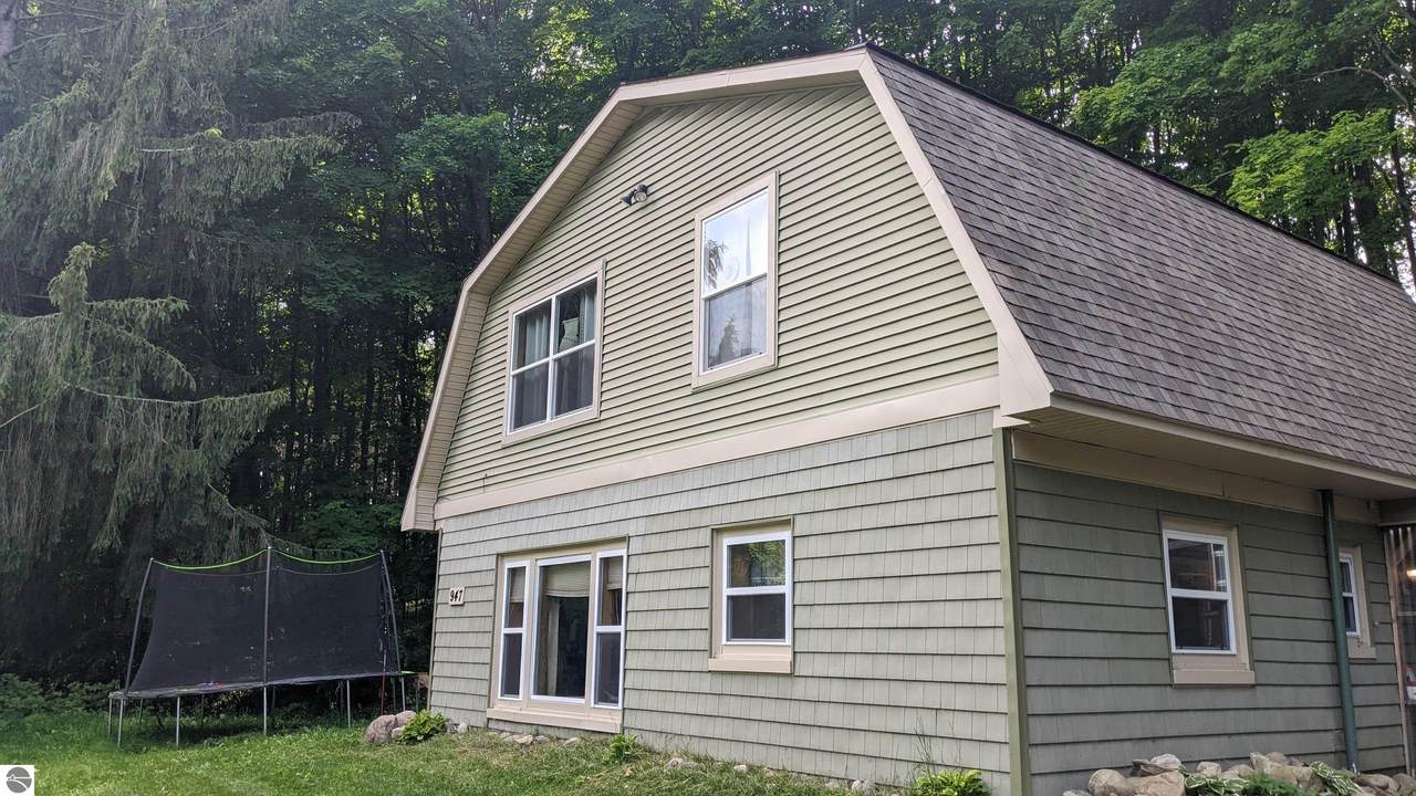 947 Buhland Road - Photo 1