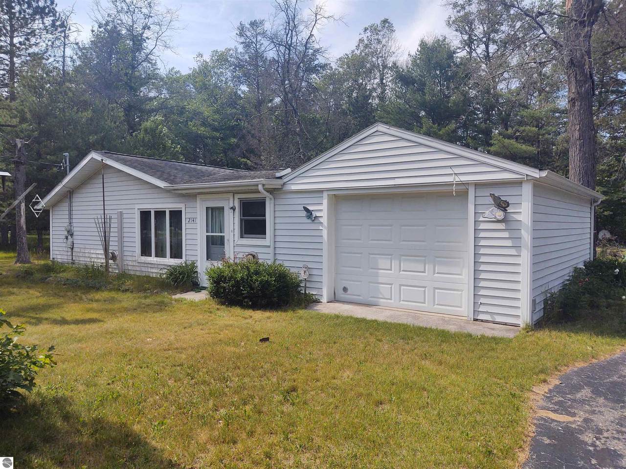 2141 Geraldine Street - Photo 1