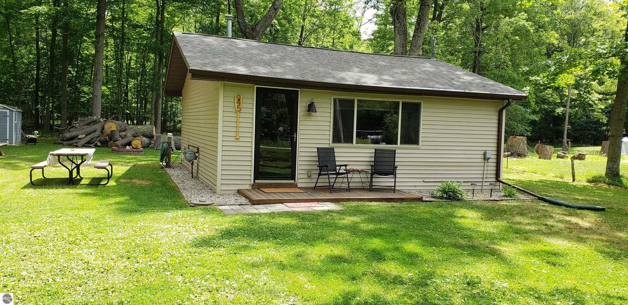 945 Point Lookout Road - Photo 1