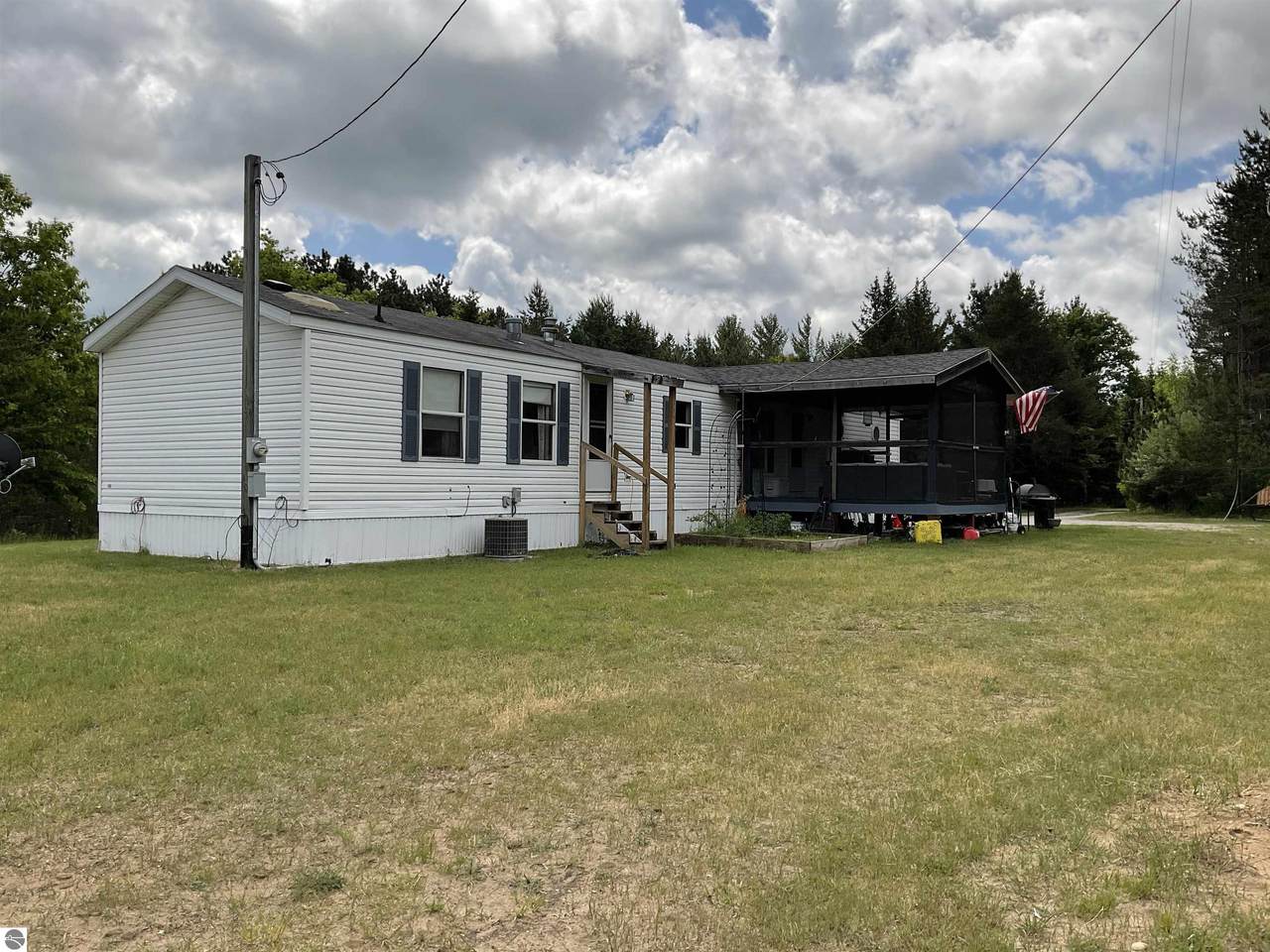 11631 20 Road - Photo 1