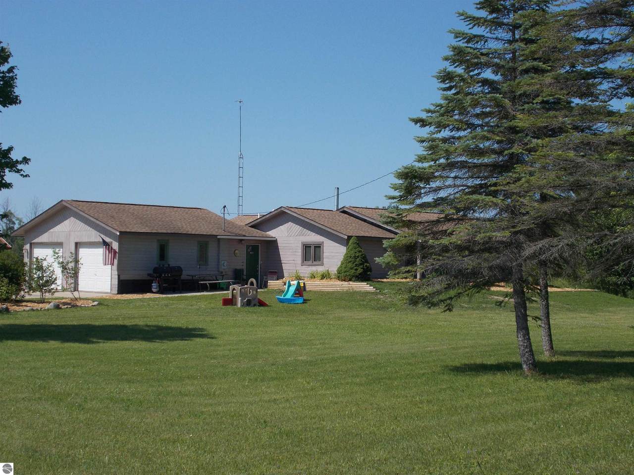 8401 Esmond Road - Photo 1