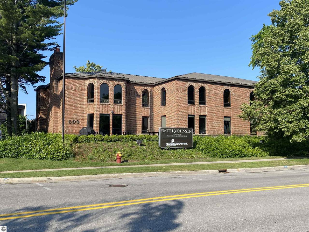 603 Bay Street - Photo 1