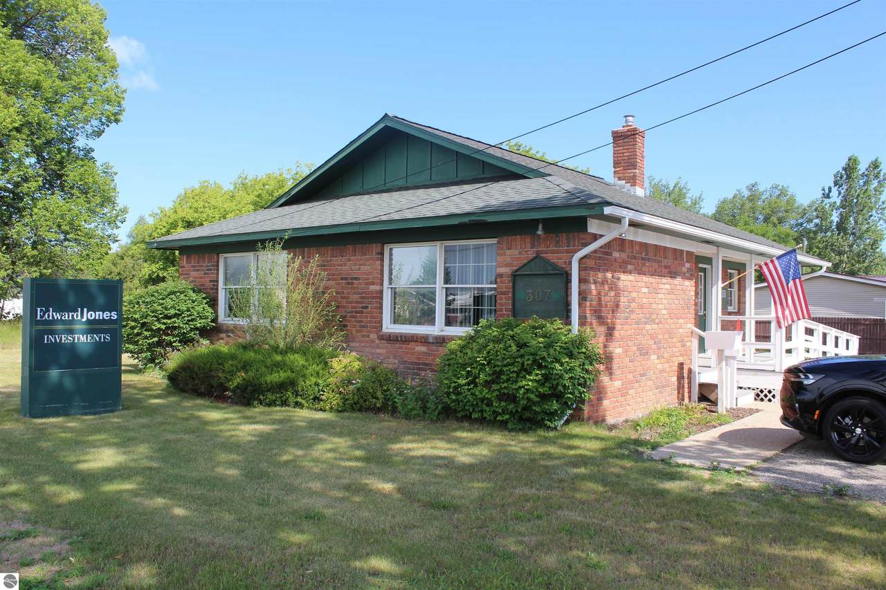 307 Huron - Photo 1