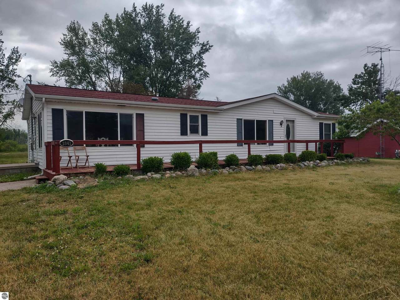 1841 Riverside Drive - Photo 1