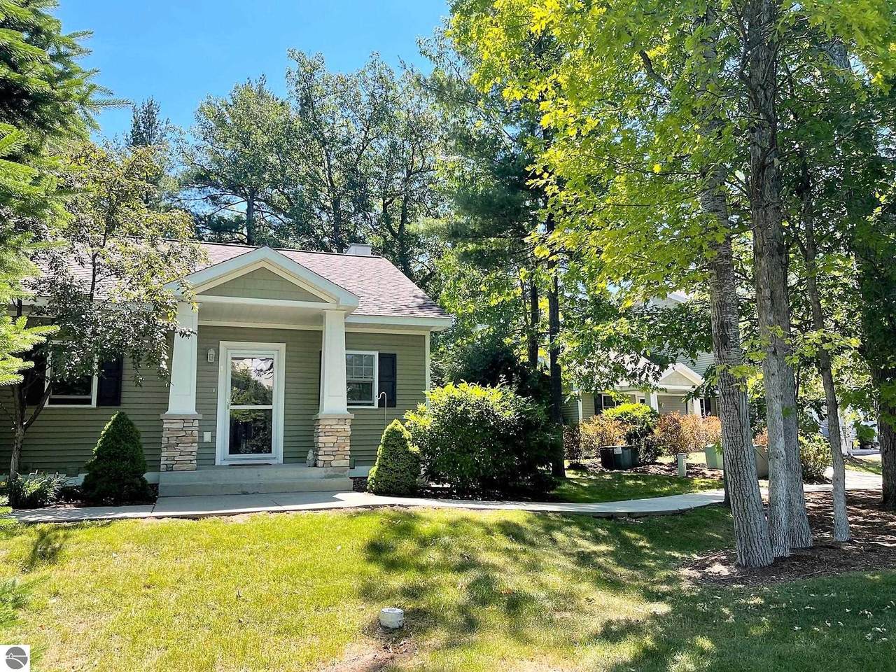 1491 Kent Street - Photo 1