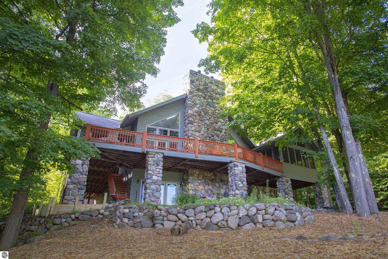 4492 Forest Trail - Photo 1