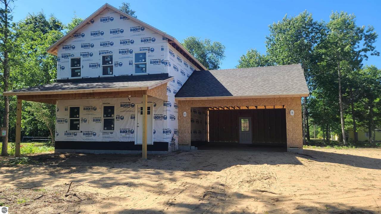 407 Kalkaska Street - Photo 1