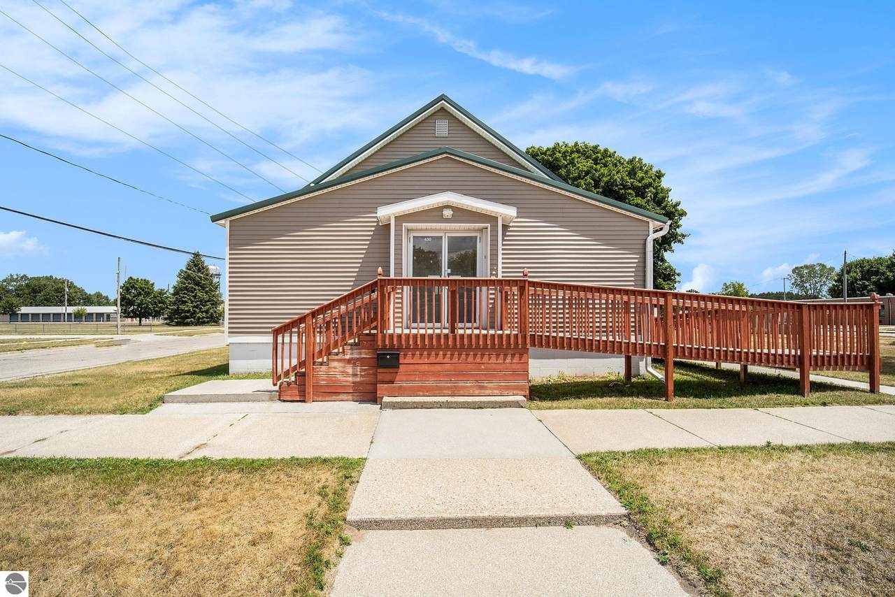 430 3rd Avenue - Photo 1