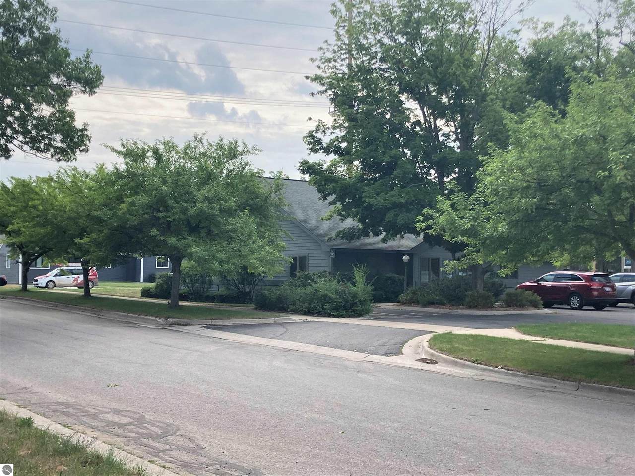 522 Garfield Avenue - Photo 1