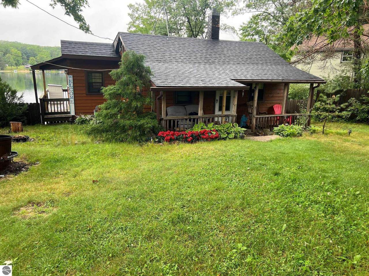 401 Park Street - Photo 1