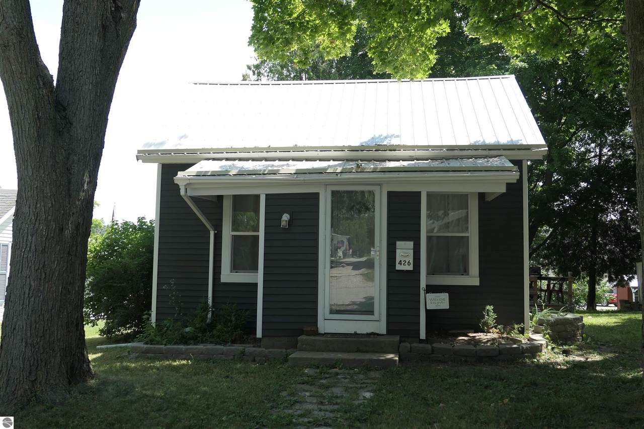 426 Maple - Photo 1