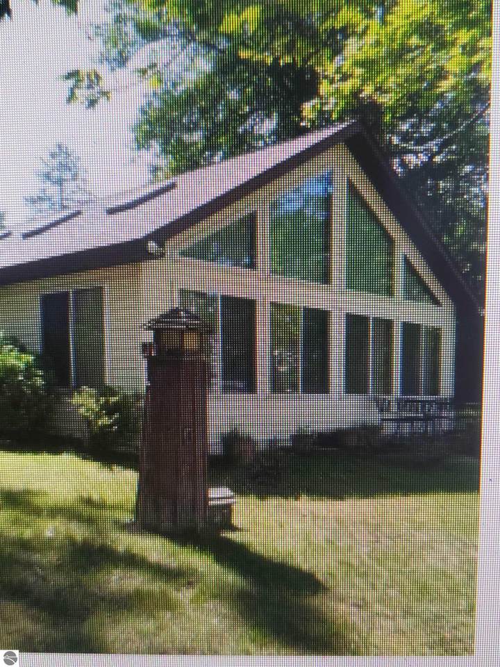 4823 Kokosing Road - Photo 1