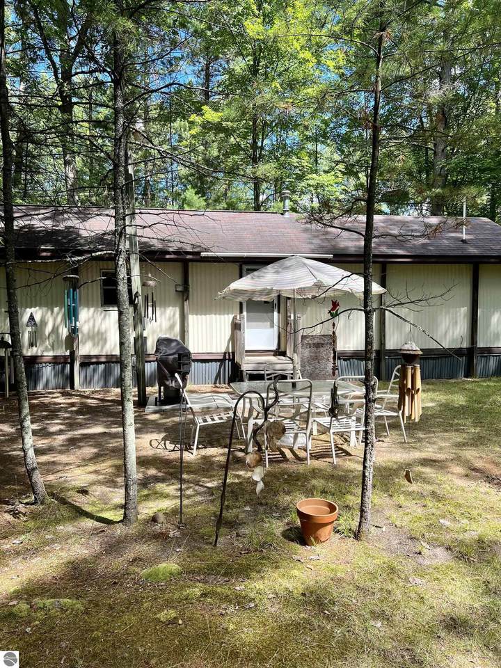 6997 Aarwood Trail - Photo 1