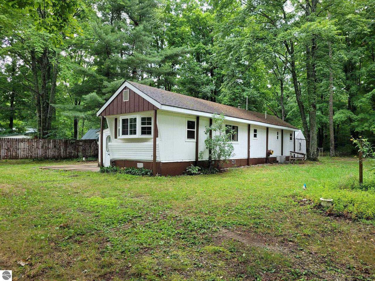 10896 Maple Road - Photo 1