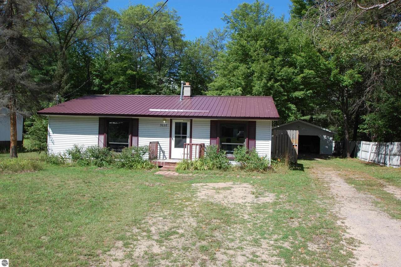 5698 Cedar Circle Drive - Photo 1