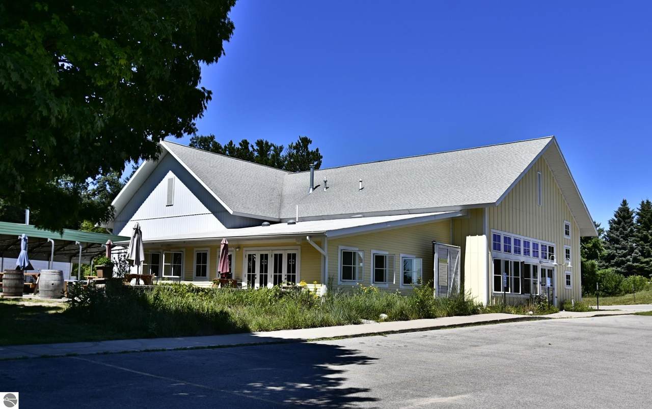 2951 Hartman Road - Photo 1