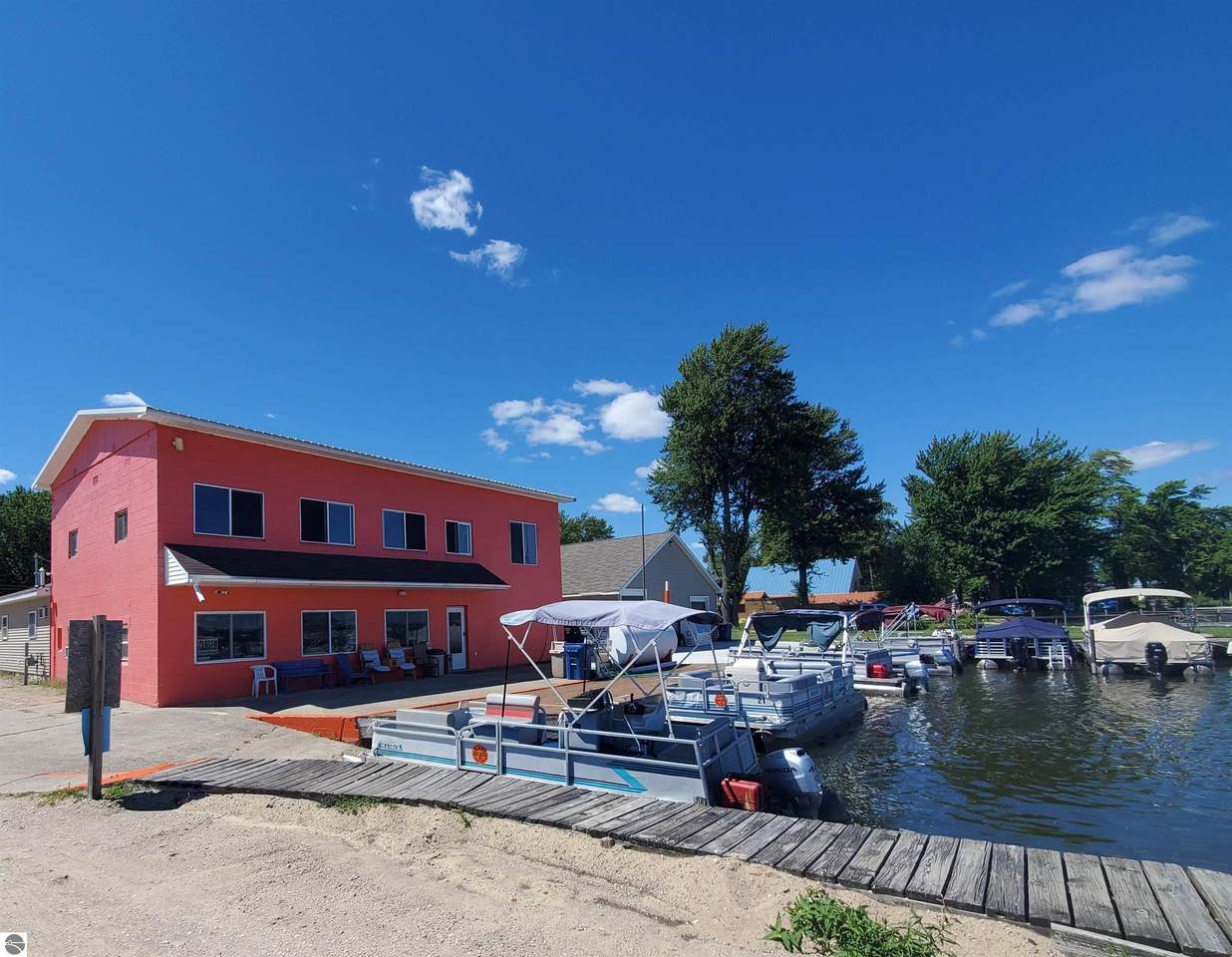 900 Shoreline Drive - Photo 1