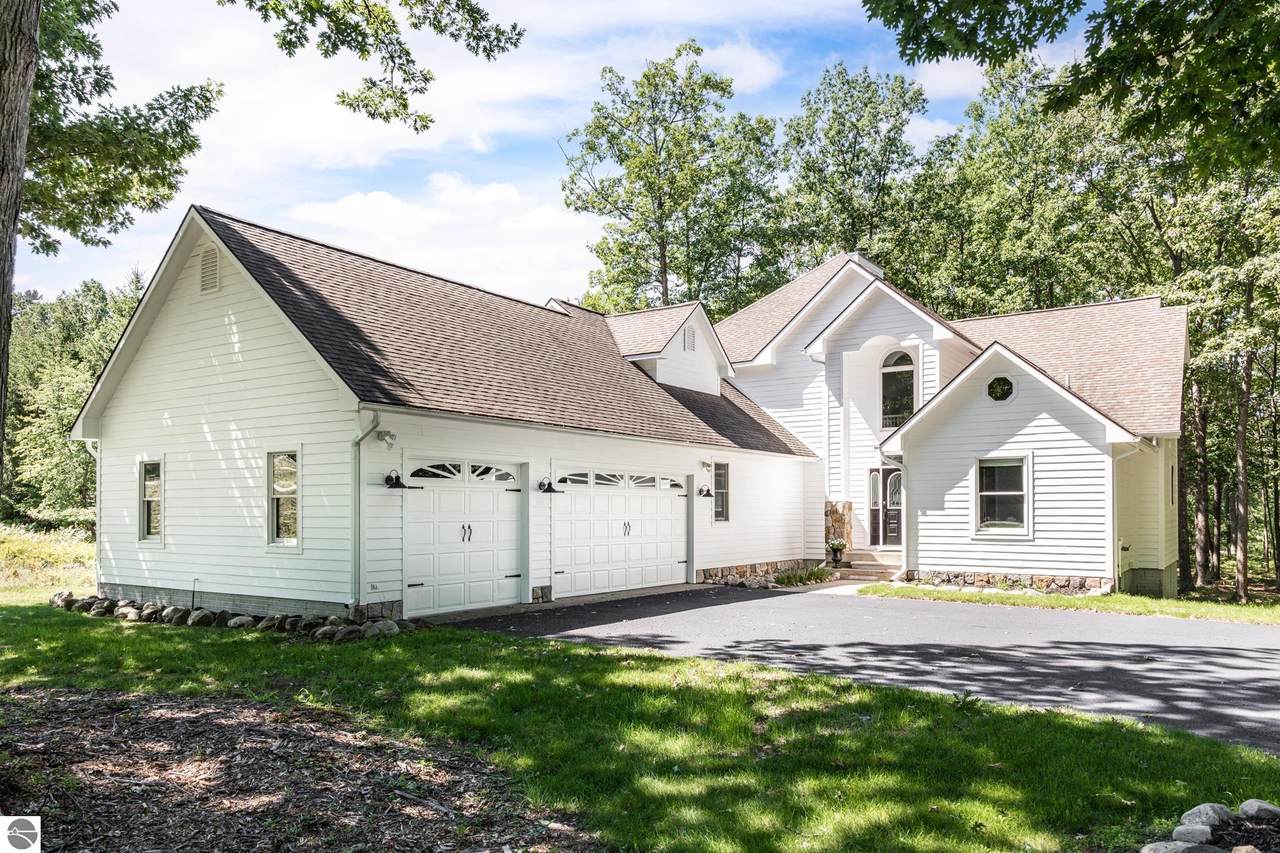 3271 Summer Leaf Drive - Photo 1
