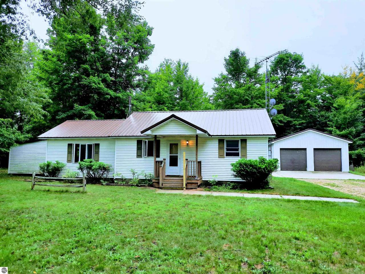 9891 Glovers Lake Road - Photo 1