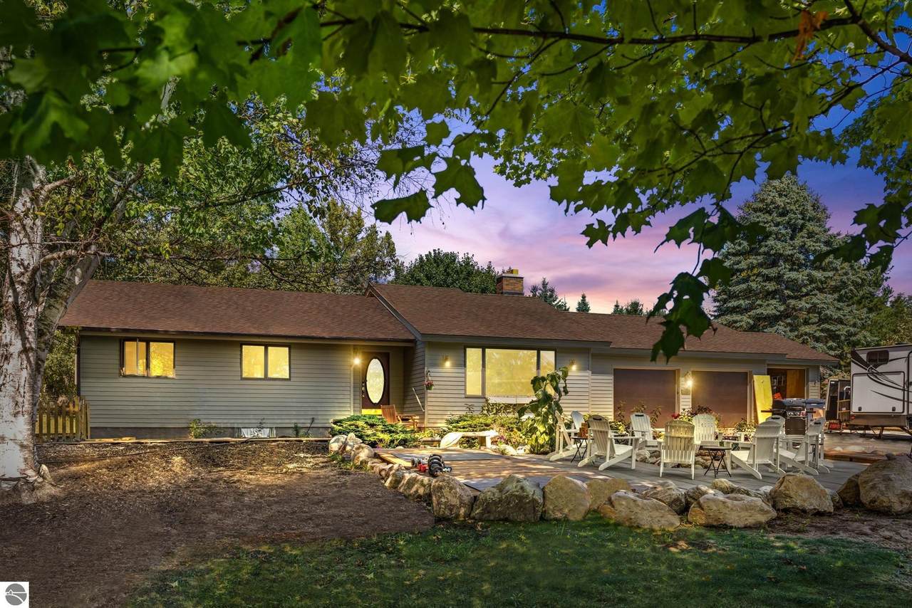 11351 Woodland Lane - Photo 1