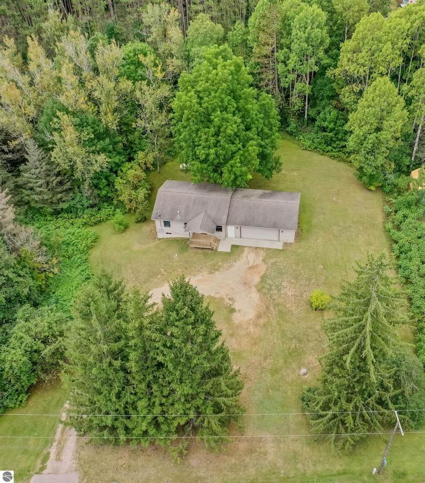 318 Davis Street - Photo 1