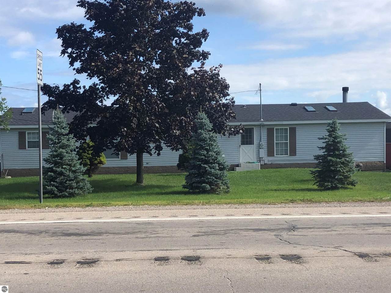 548 Huron Rd - Photo 1