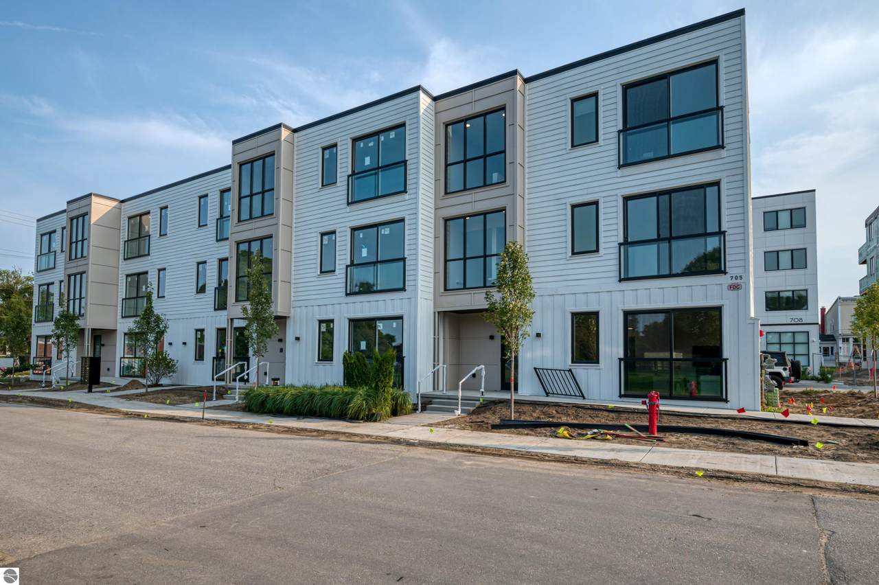 705 Cypress Street - Photo 1