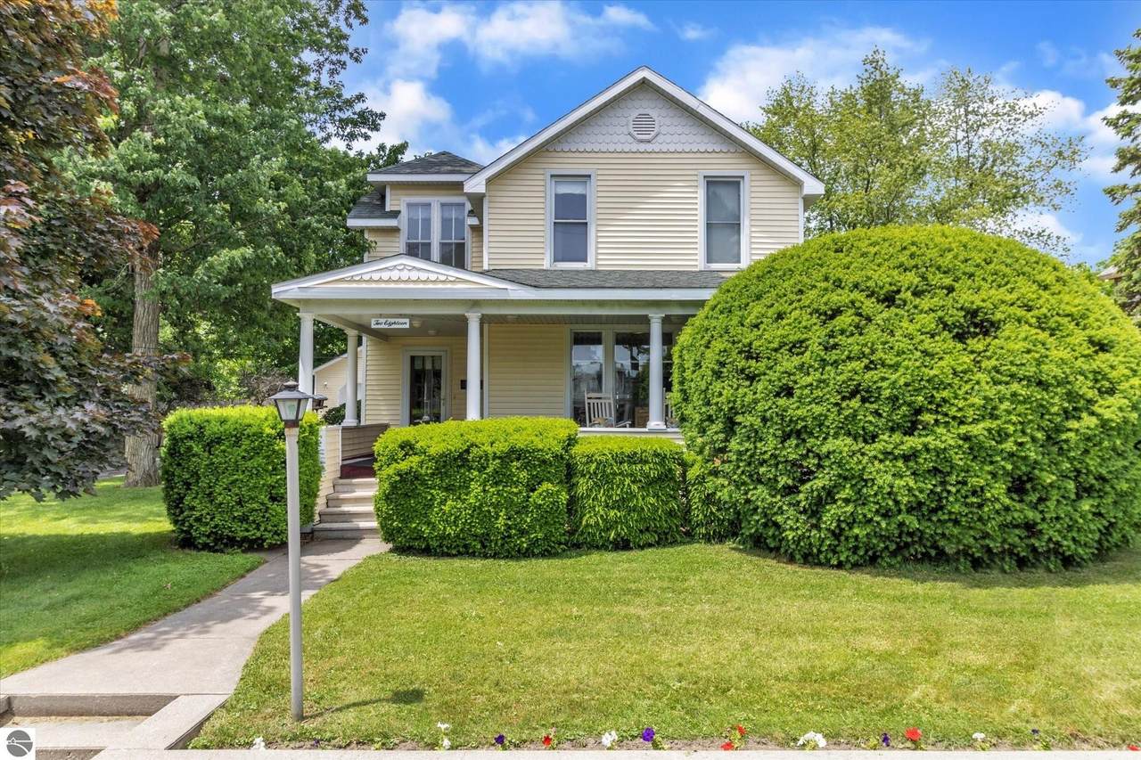 218 Saint Johns Street - Photo 1