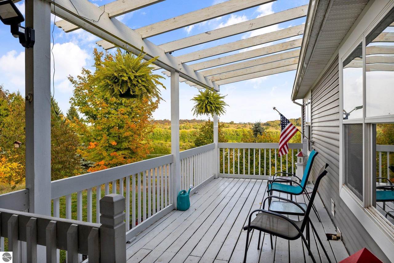 1601 Macksey Road - Photo 1