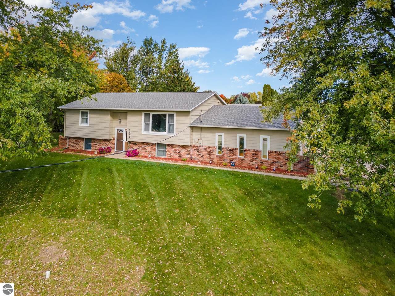 4469 Millbrook Road - Photo 1